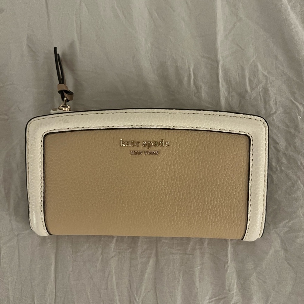 Kate Spade Beige and White Wallet